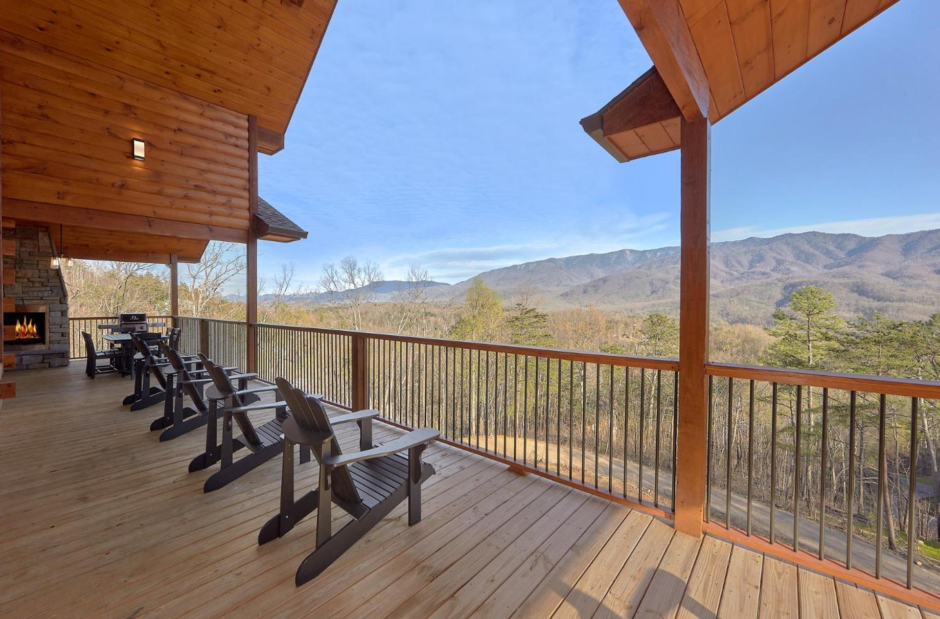 Misty Mountain Adventure Lodge Gatlinburg Exterior photo